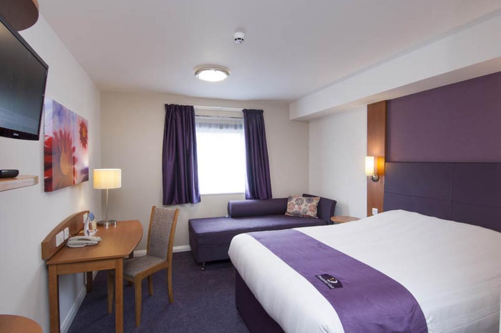 Premier Inn Newcastle Airport South Woolsington الغرفة الصورة